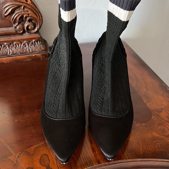 Stuart Weitzman black studded sock boots size 7 - Picture 8 of 9